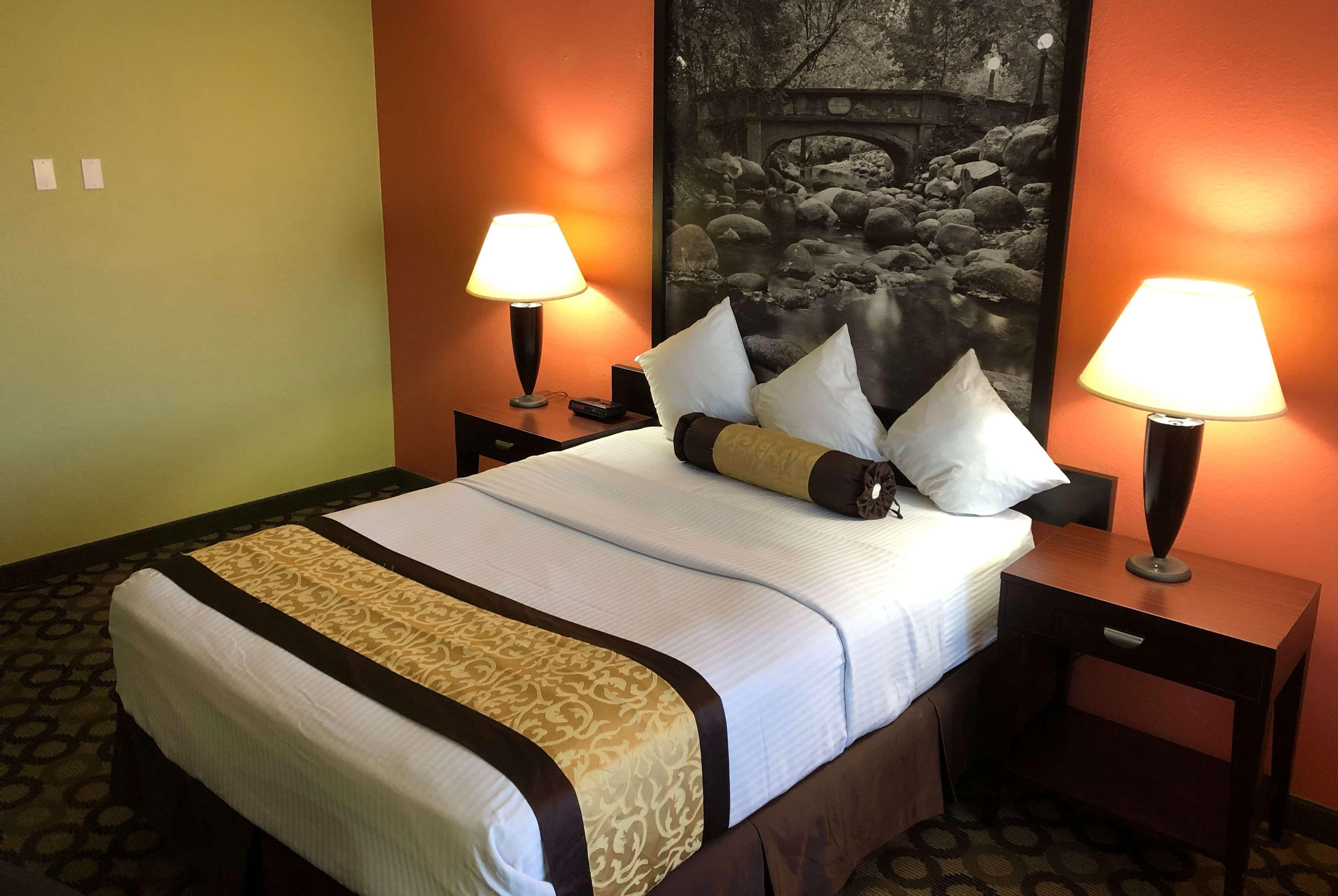 Motel Super 8 By Wyndham Ontario Extérieur photo