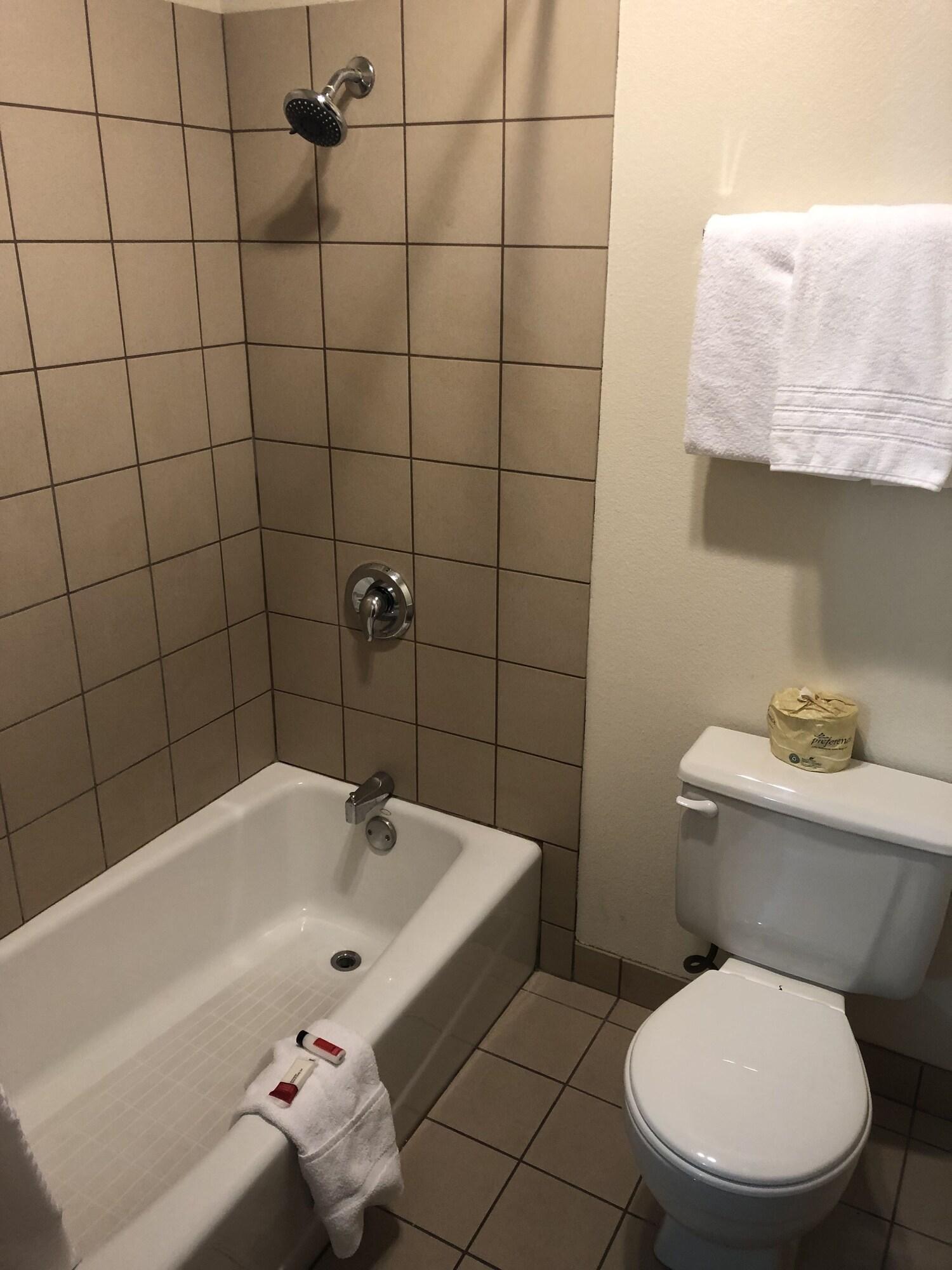 Motel Super 8 By Wyndham Ontario Extérieur photo